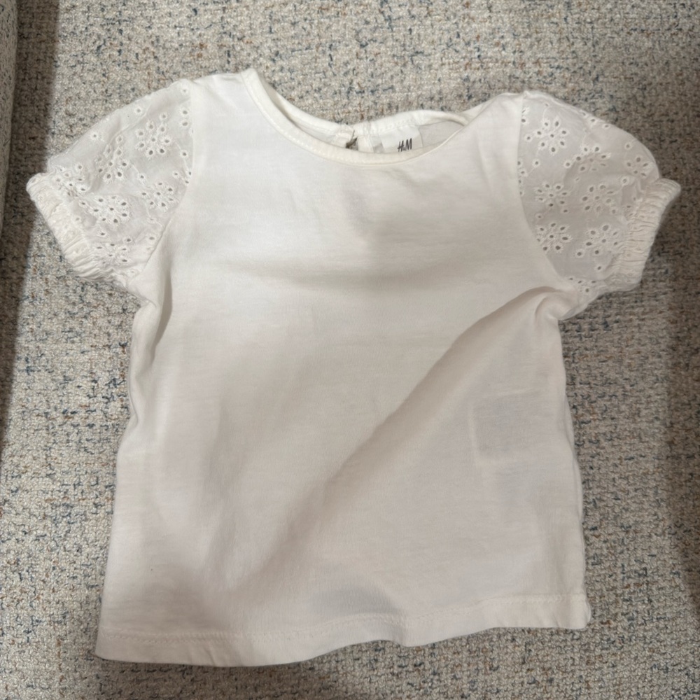 H&M Kids Cream Eyelet Sleeve Tee